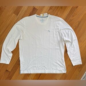 Tommy Bahama Men’s size Medium White Long Sleeve V Neck Tee